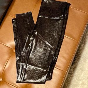 Spanx gator leggings